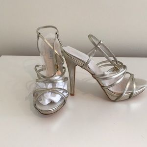 Badgley Mishka Silver Sandals- New -7 1/2